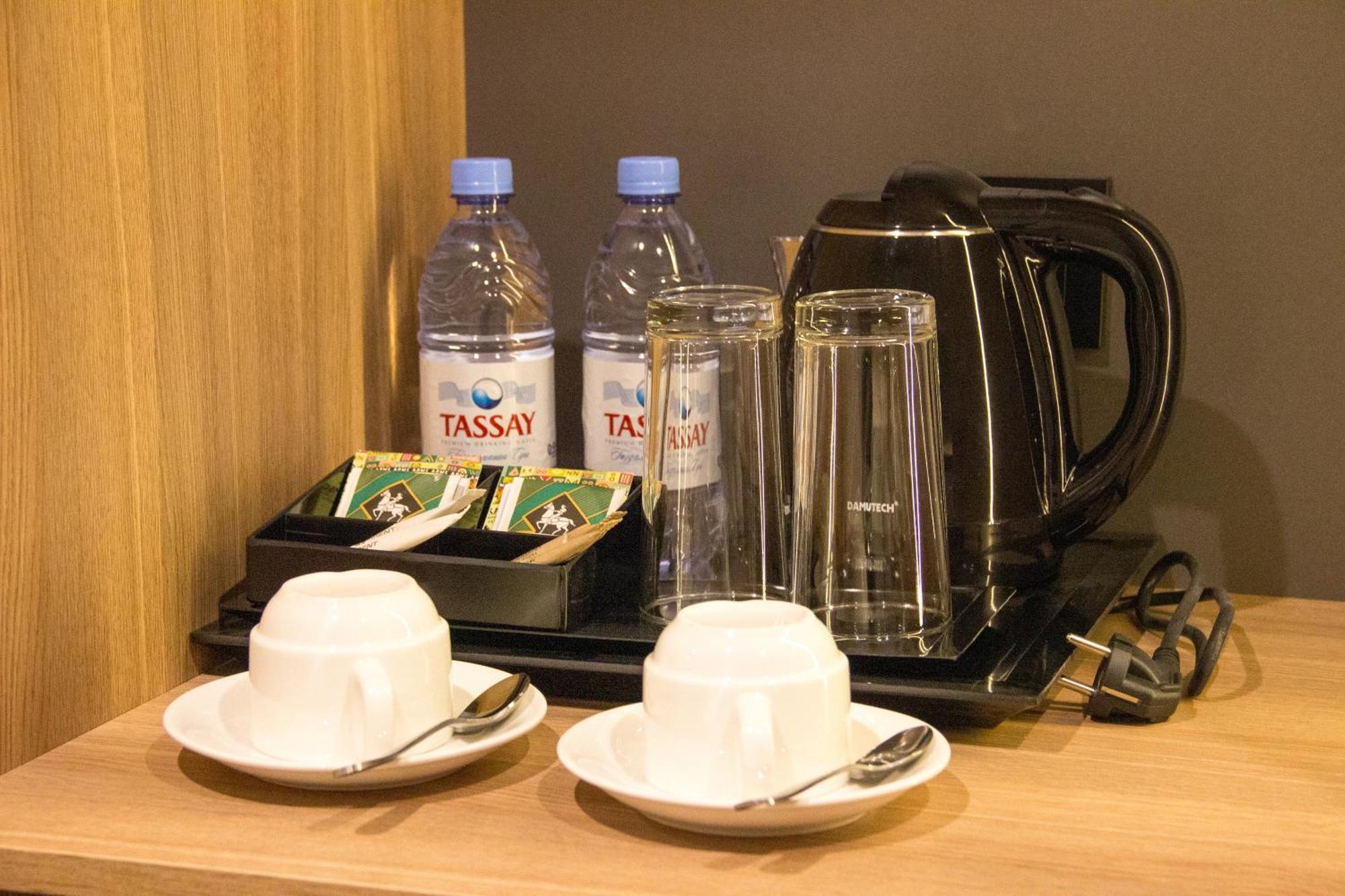 Resident Hotel Abay Алма Ата Екстериор снимка