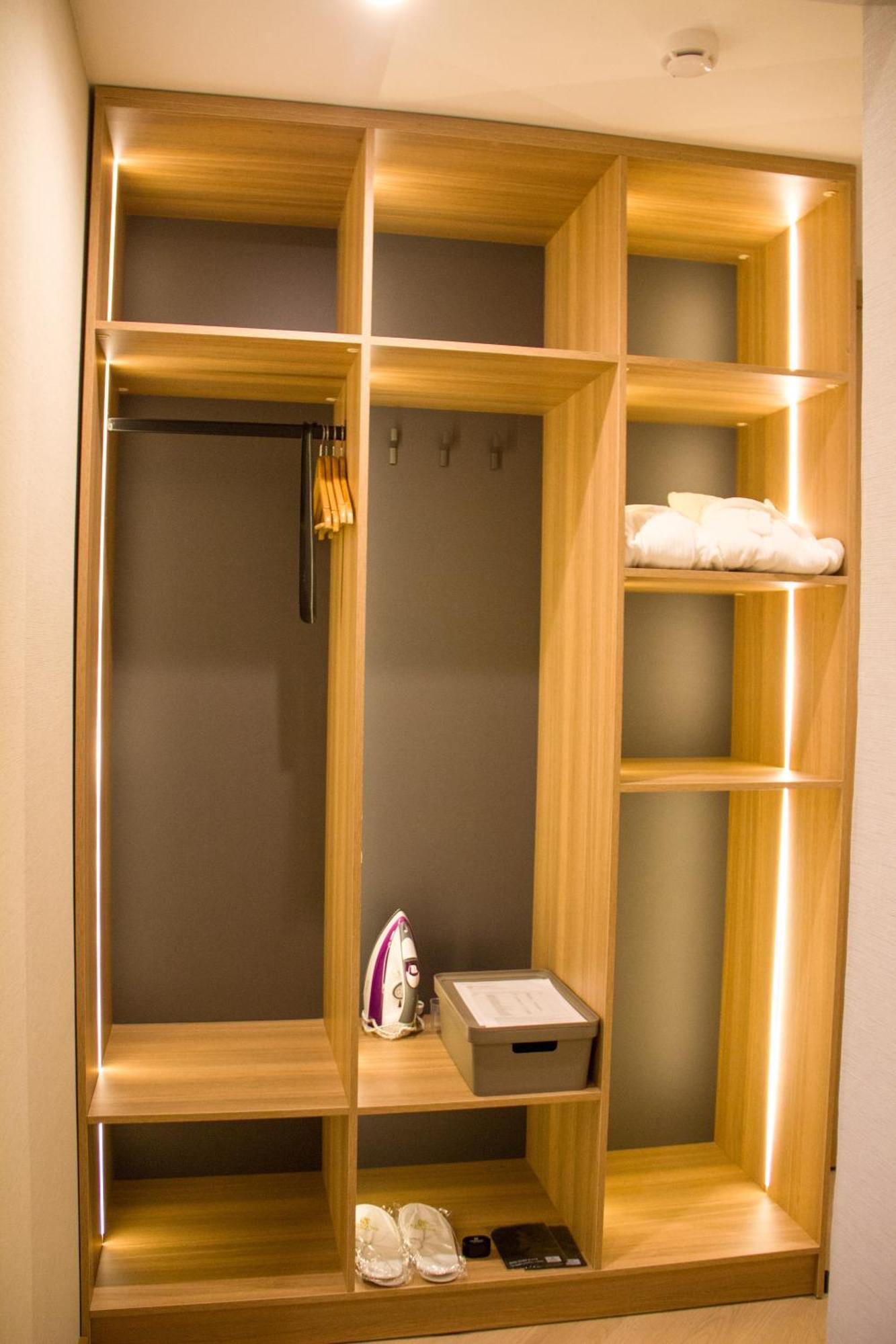 Resident Hotel Abay Алма Ата Екстериор снимка