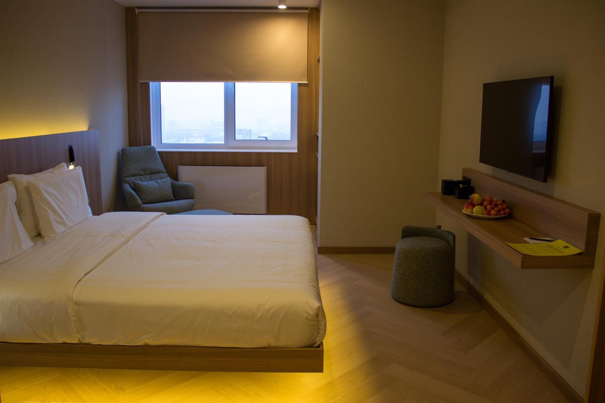 Resident Hotel Abay Алма Ата Екстериор снимка