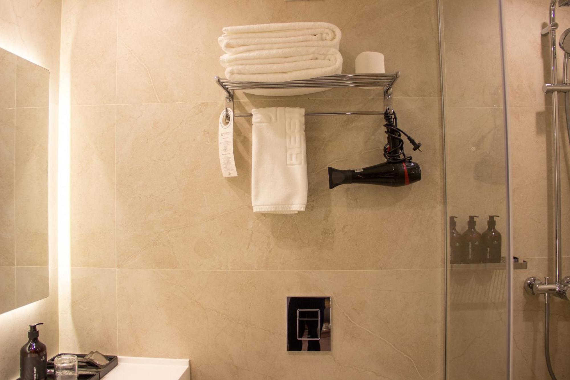 Resident Hotel Abay Алма Ата Екстериор снимка