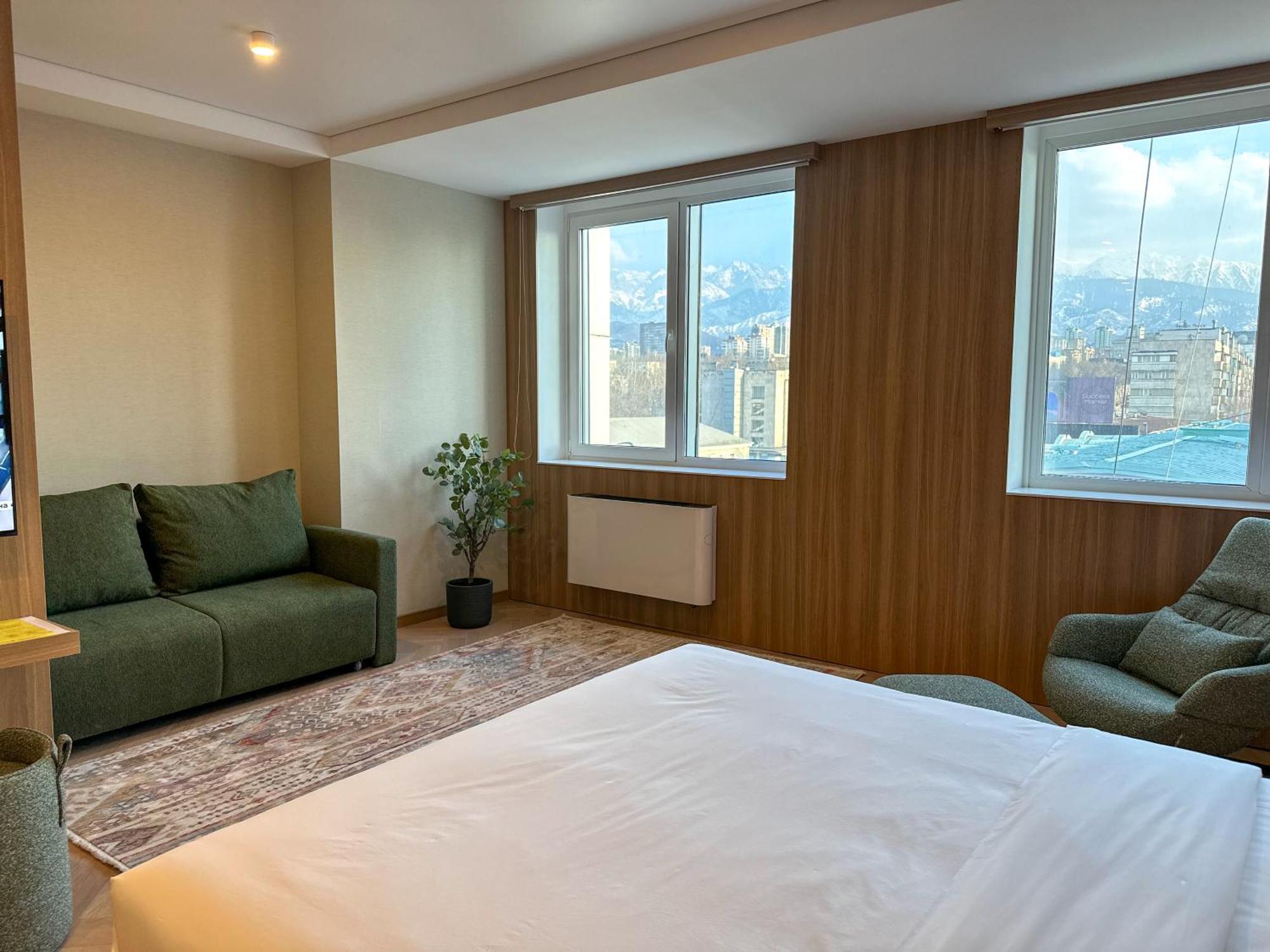 Resident Hotel Abay Алма Ата Екстериор снимка