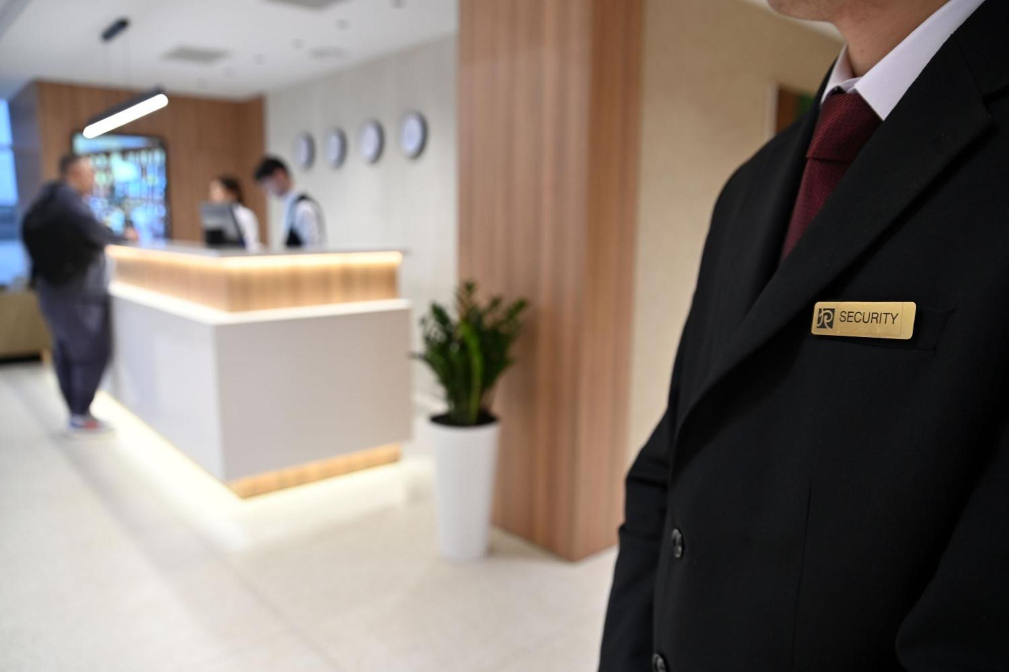 Resident Hotel Abay Алма Ата Екстериор снимка